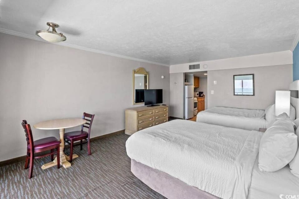 Oceanfront Studio Escape Waves at Your Doorstep 1106 Apartment in Myrtle Beach