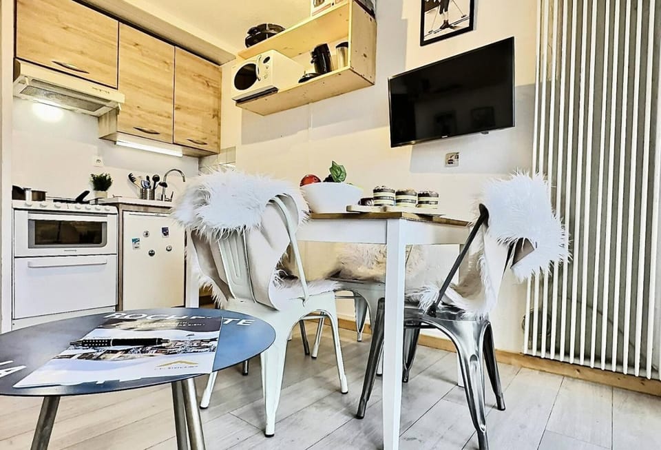Résidence Home Club - Studio cabine très agréable, exposé plein Sud avec vue sur la Grande Motte MAE-2964 Cabin in Tignes