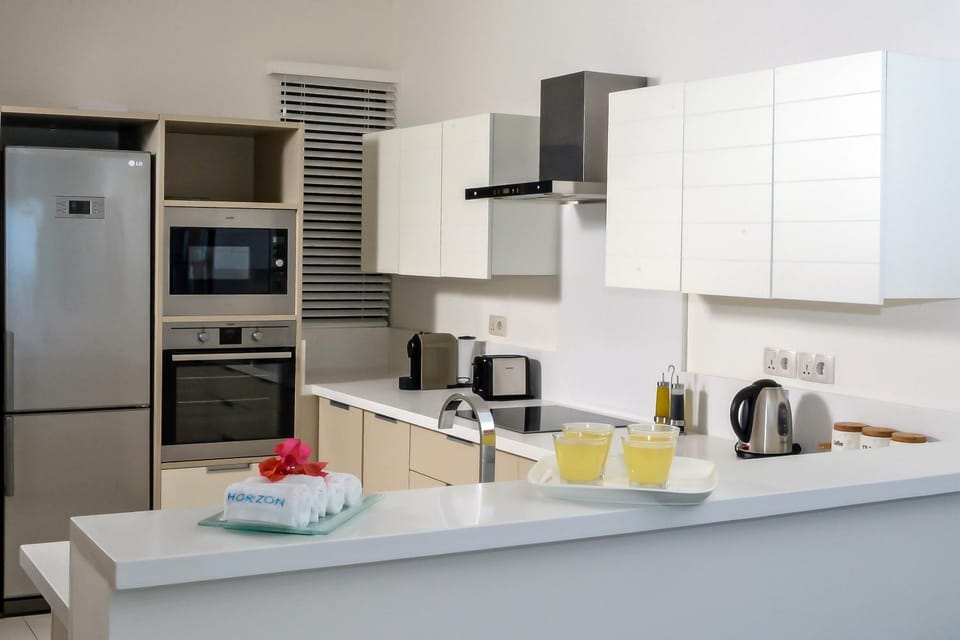 Coffee/tea facilities, Kitchen or kitchenette, Food, Drinks
