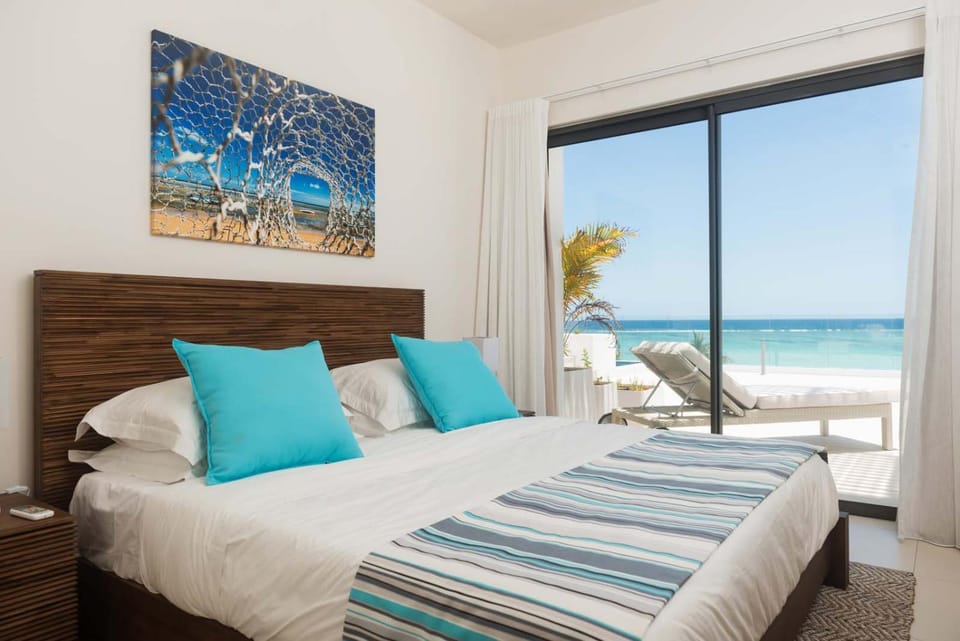 Bed, Bedroom, Sea view