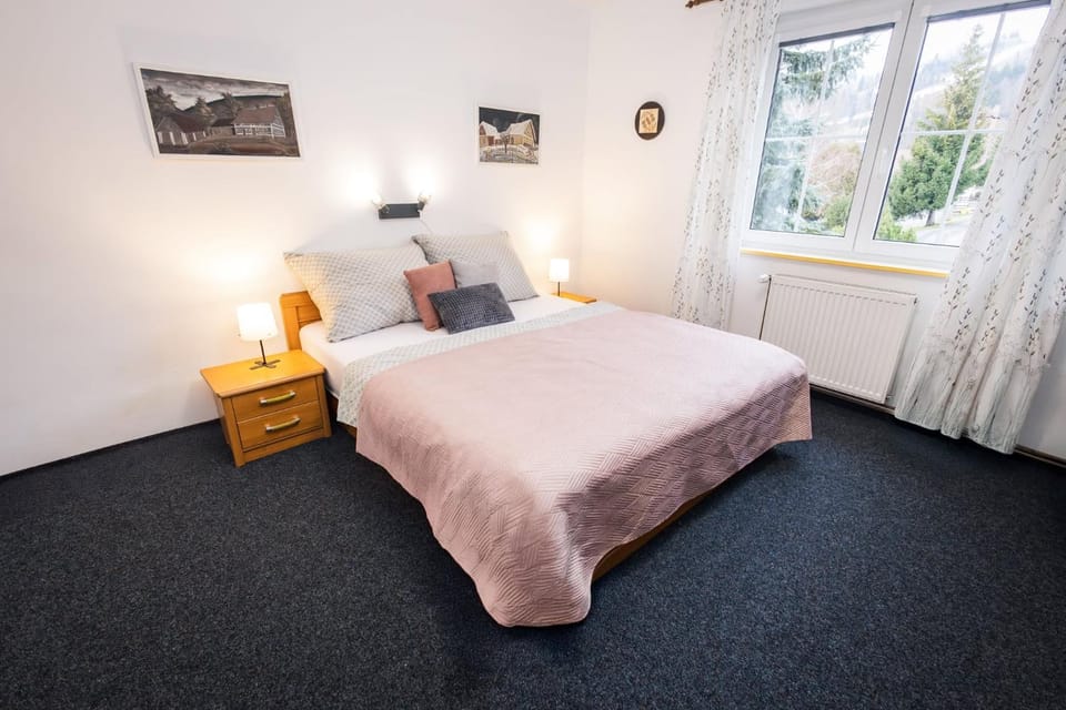 Bed, Bedroom
