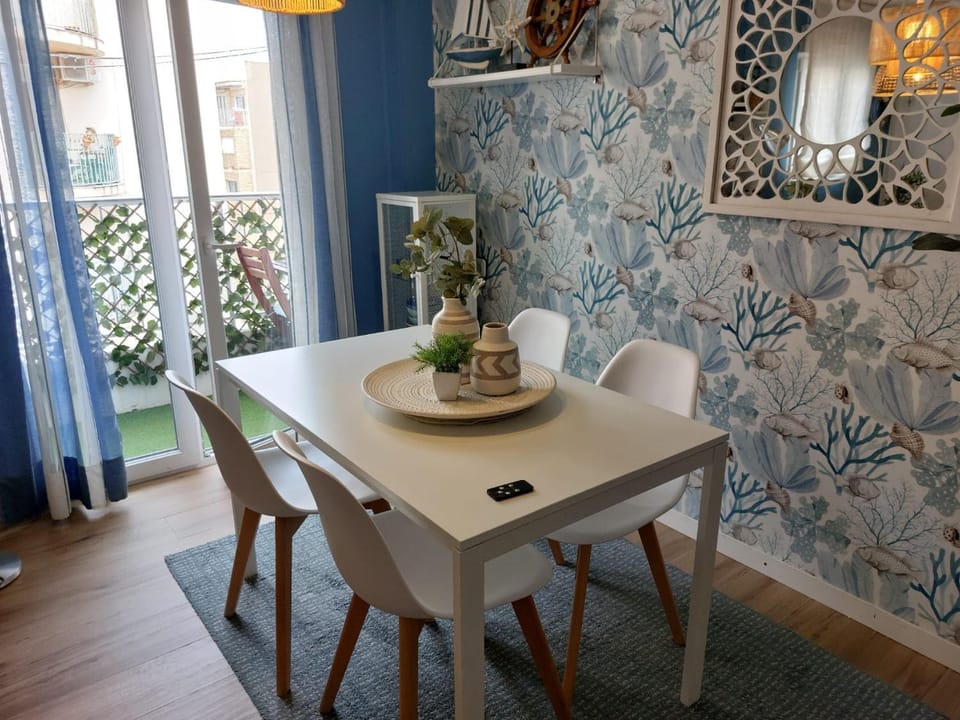 Alojamiento Náutico Junto a la Playa Malvarrosa Apartment in Valencia