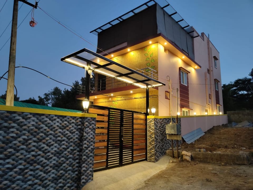 Property building, Night