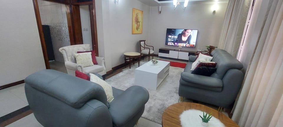 Communal lounge/ TV room, TV and multimedia, Living room, Seating area, Evening entertainment