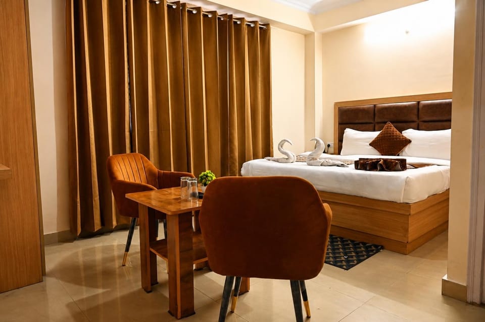 Pine Ville Shimla Bed and Breakfast in Shimla