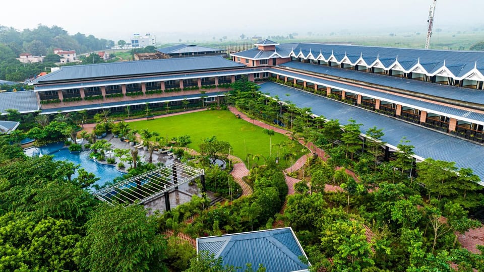 Property building, Day, Natural landscape, Bird's eye view, Garden, Garden view