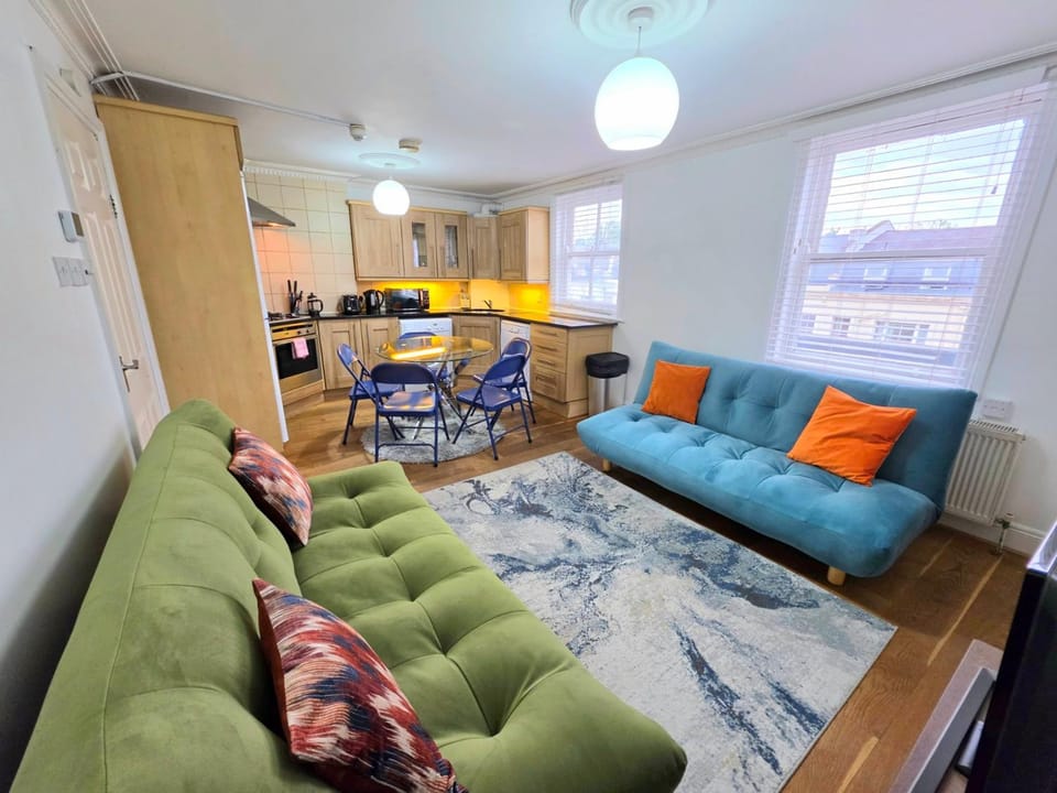 Kitchen or kitchenette, Living room, Photo of the whole room, Seating area, Dining area