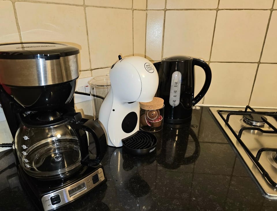 Coffee/tea facilities, Kitchen or kitchenette