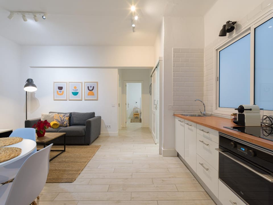 Kitchen or kitchenette, Living room, Seating area