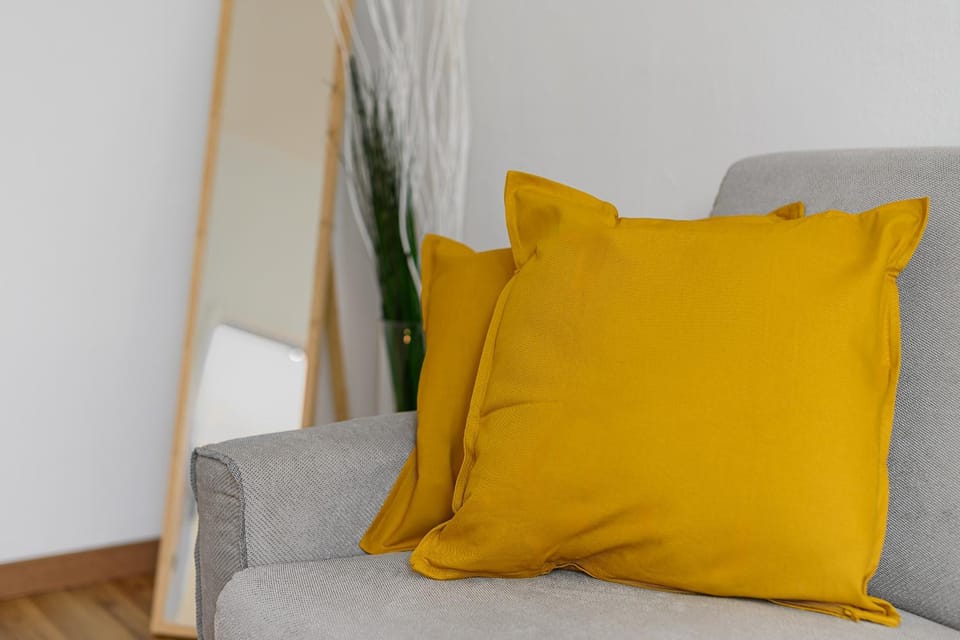 Bed, Decorative detail, Seating area, Bedroom