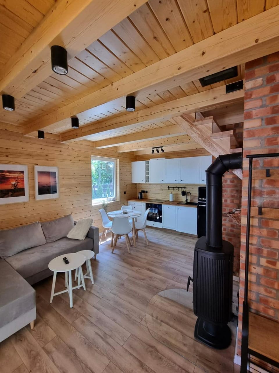 Kitchen or kitchenette, Living room, Dining area