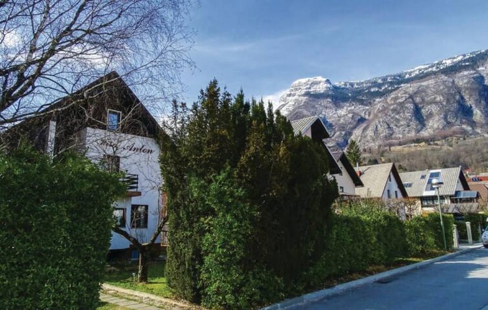 Property building, Day, Natural landscape, Garden