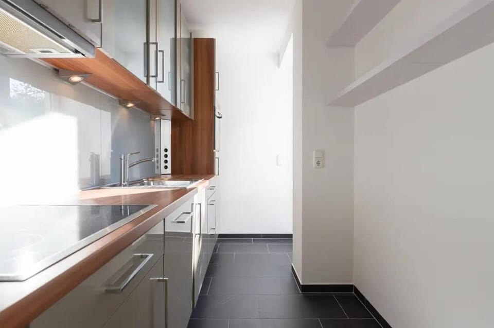 Kitchen or kitchenette, pet friendly, stove
