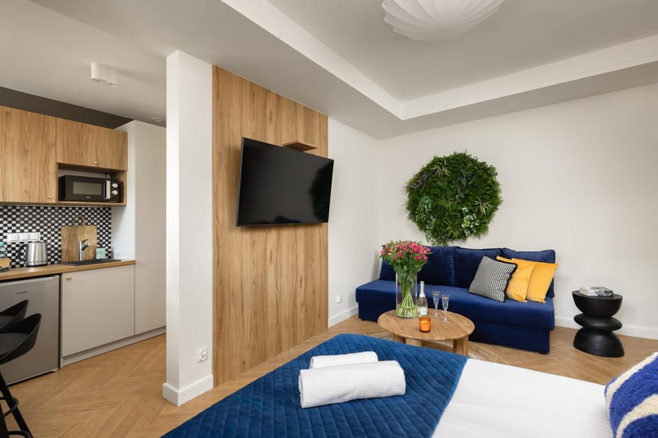 Bed, Living room, Seating area, minibar, pet friendly, towels