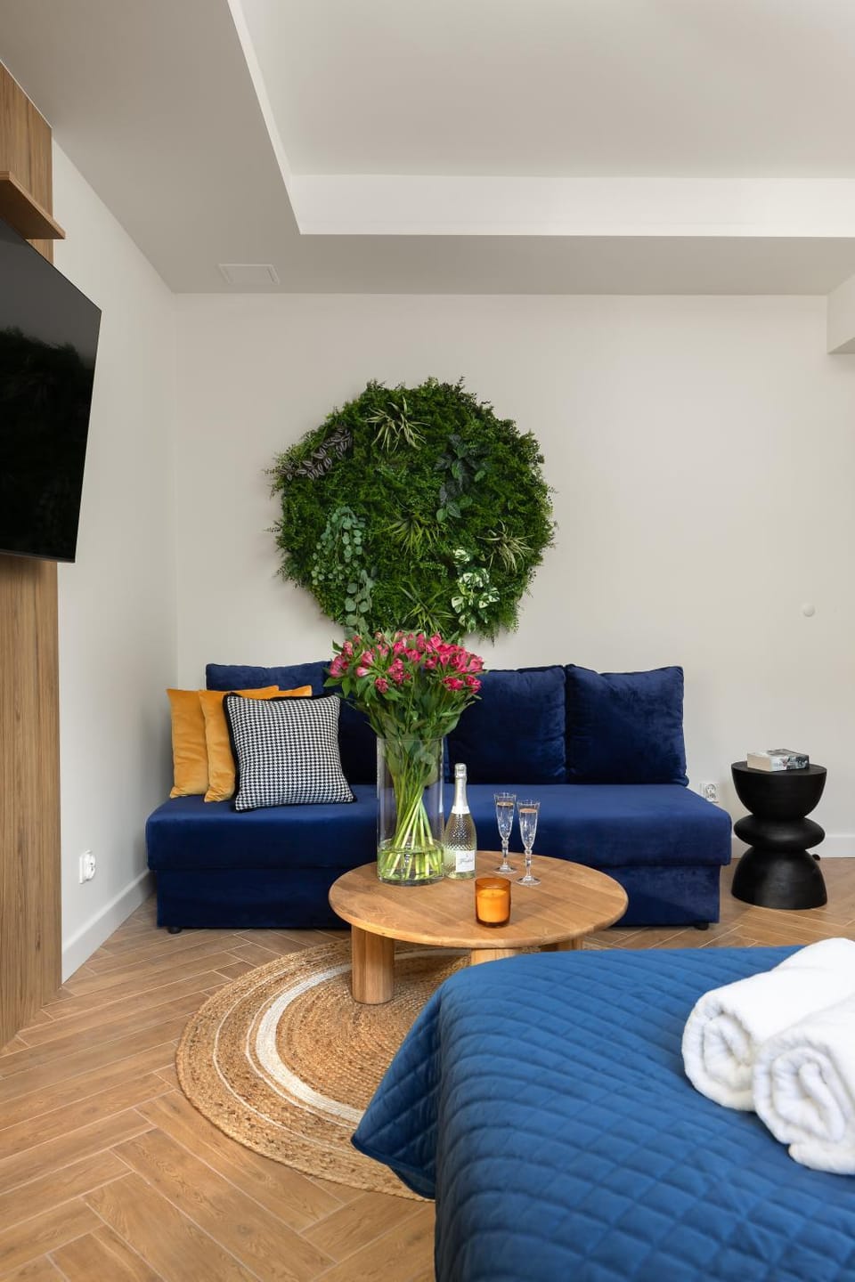 TV and multimedia, Living room, Seating area