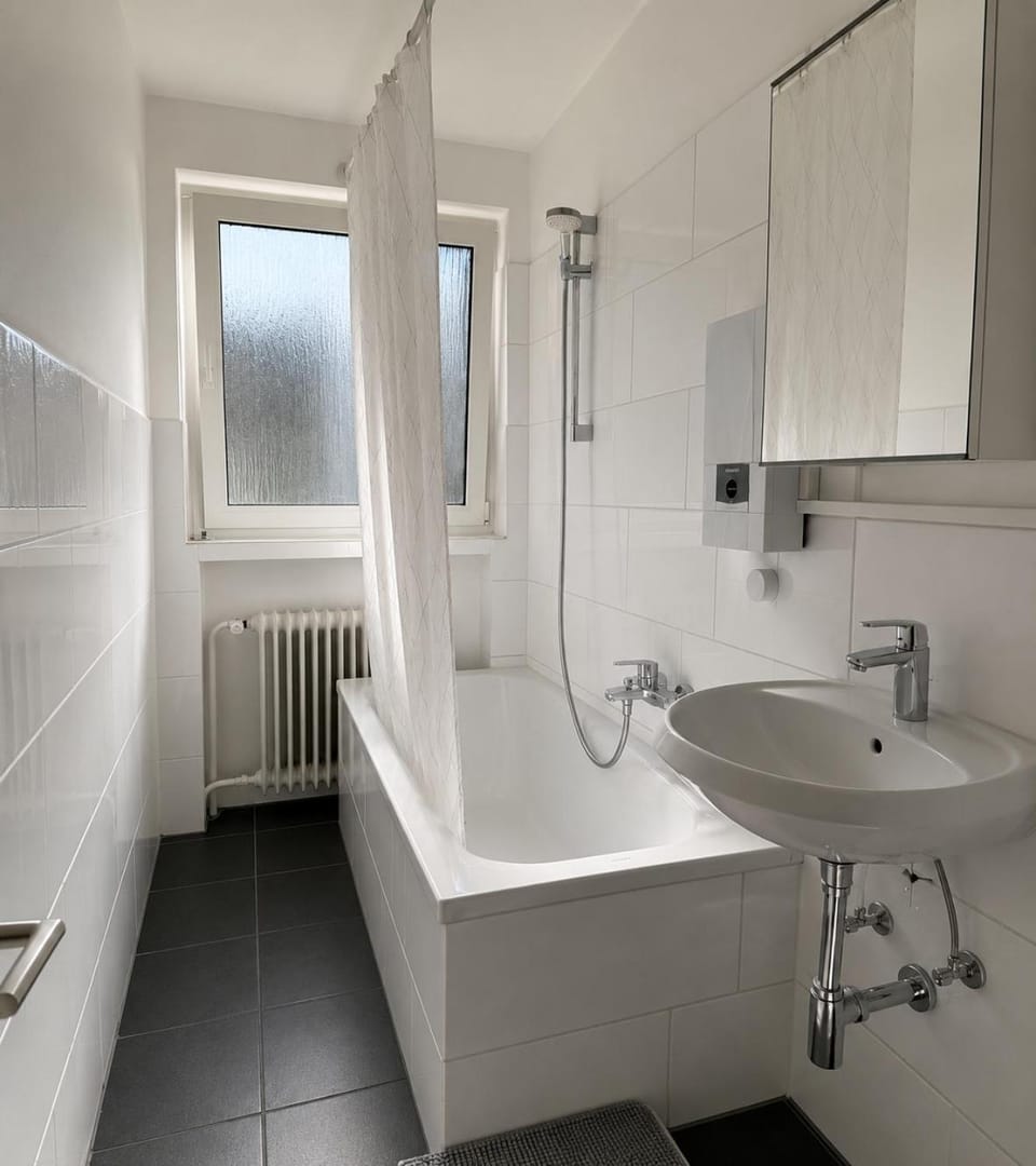 Bathroom, Bath