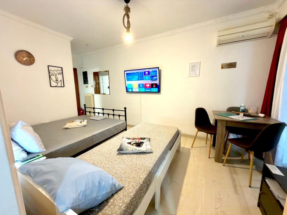 Maria's Apartment 1ος όροφος δίπλα στο Νοσοκομείο Παίδων και στο Λαϊκό Apartment in Athens