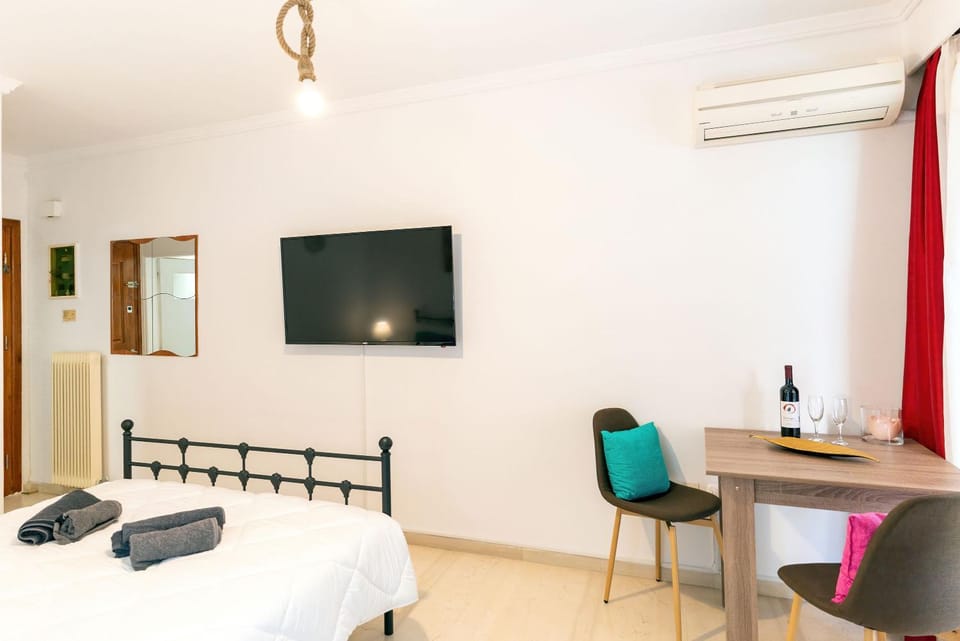 Maria's Apartment 1ος όροφος δίπλα στο Νοσοκομείο Παίδων και στο Λαϊκό Apartment in Athens