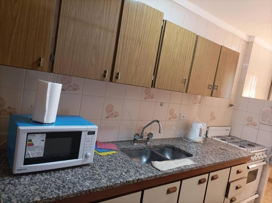 Coffee/tea facilities, Kitchen or kitchenette, minibar, pet friendly, stove