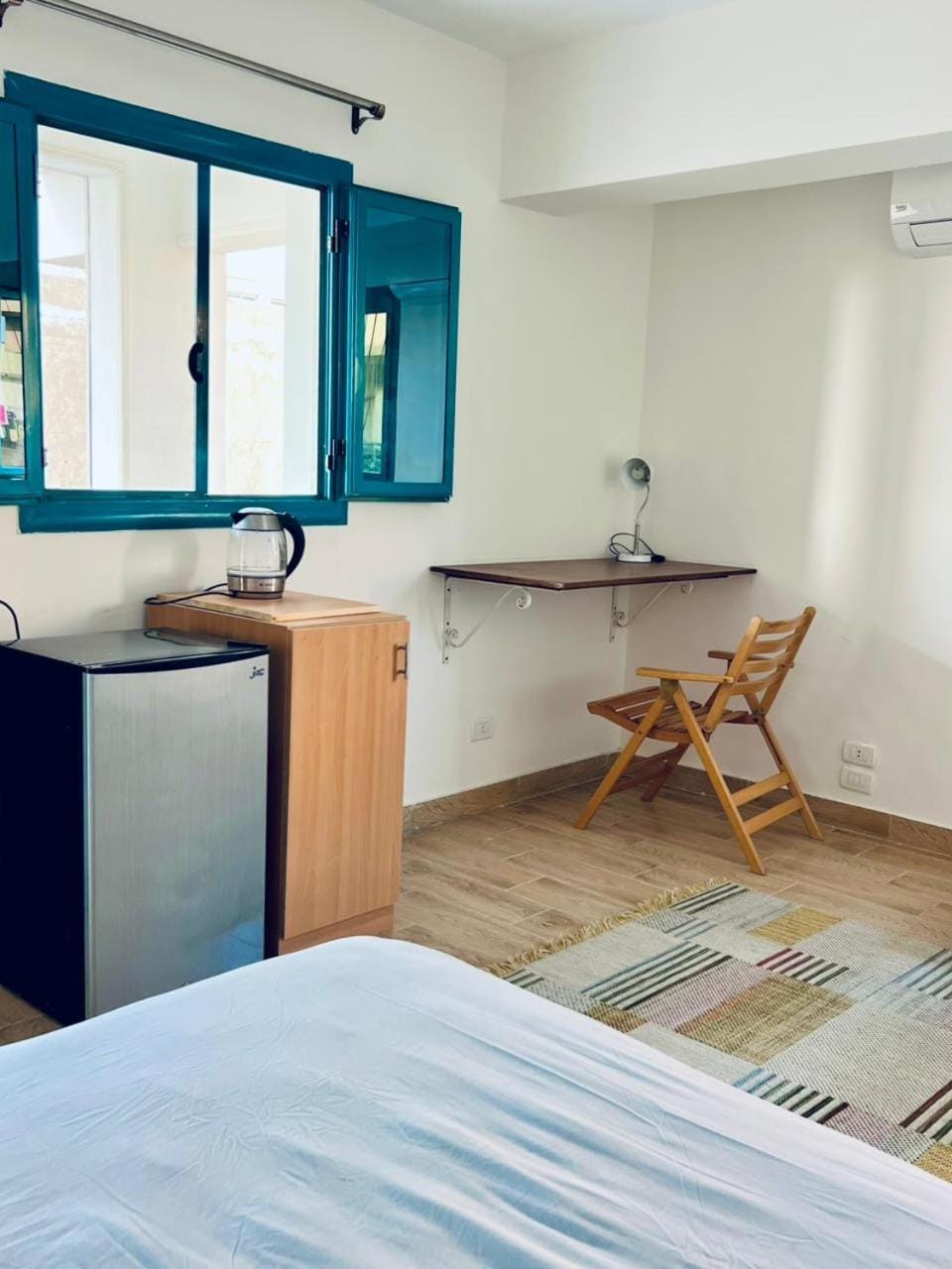 Bed, Kitchen or kitchenette, Photo of the whole room, Bedroom, air conditioner