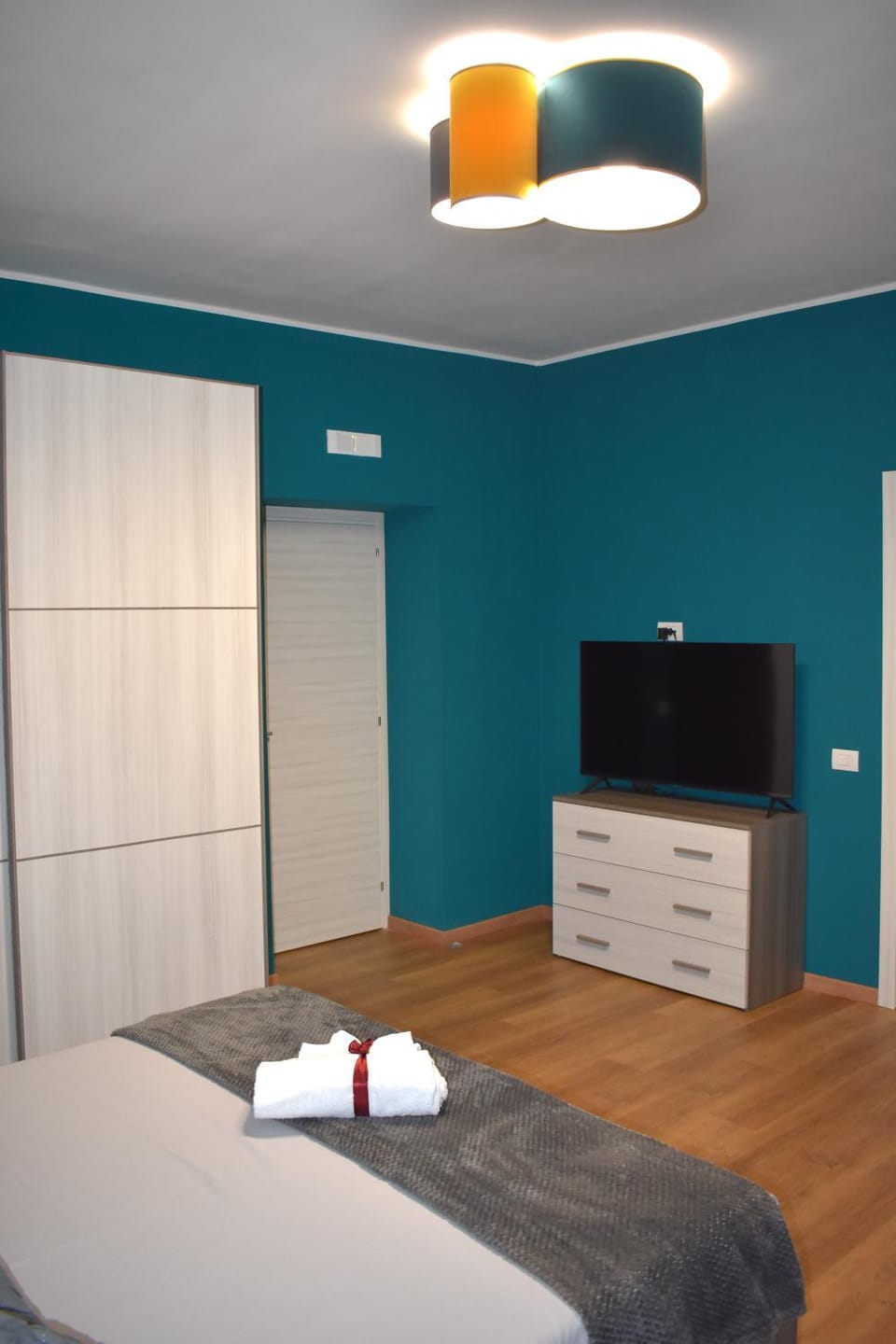 TV and multimedia, wardrobe
