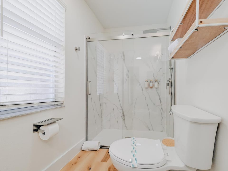 Shower, Toilet, Bathroom