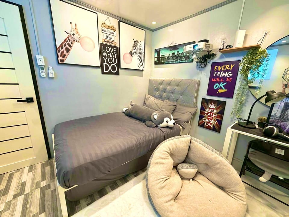 Bed, TV and multimedia, Photo of the whole room, Evening entertainment, Bedroom