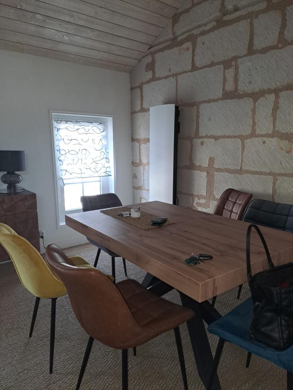 Atypique Saumur 80 m2 joli appartement 2 à 7 pers familial rénové entier 3 chambres hyper centre Apartment in Saumur