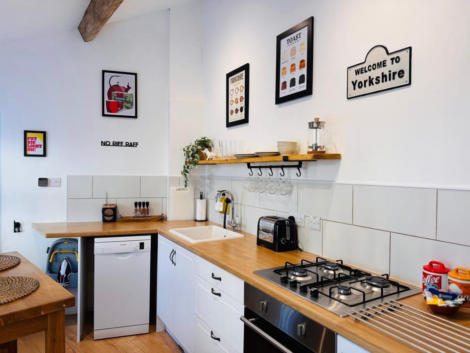 Nine Cooper Lane, Holmfirth House in Holmfirth