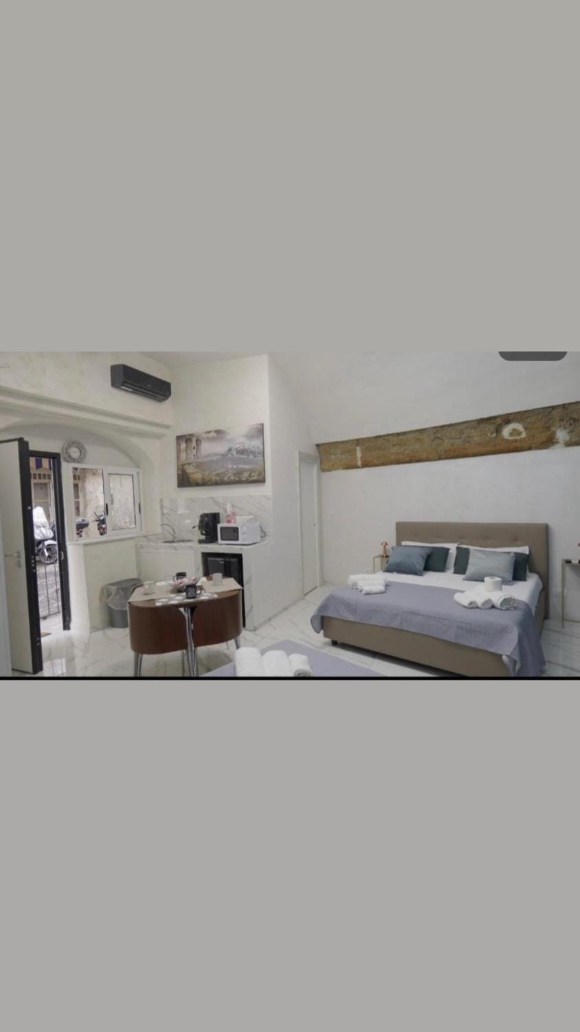 TV and multimedia, Photo of the whole room, Bedroom, minibar, air conditioner