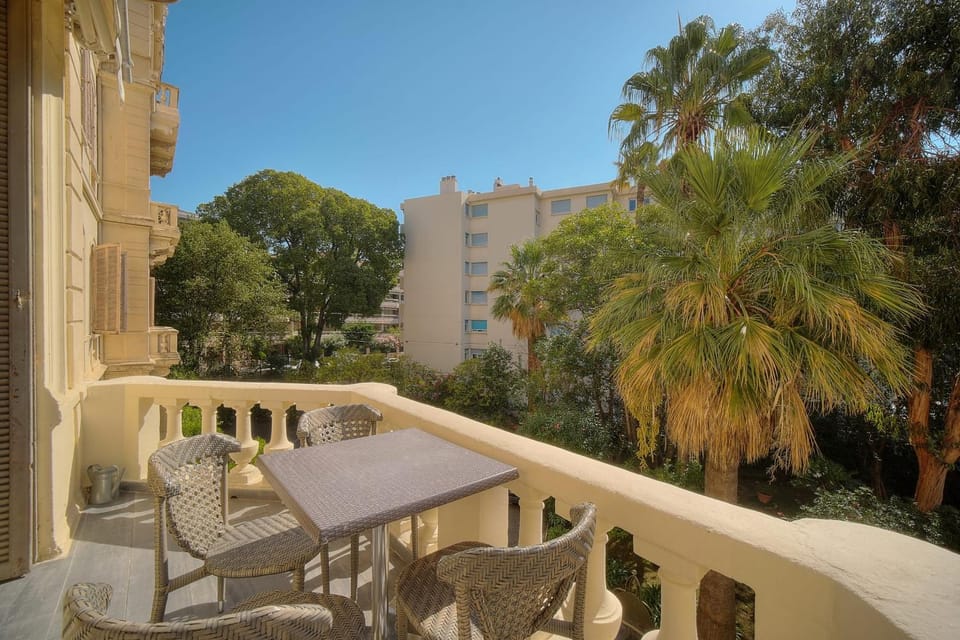 Patio, Facade/entrance, View (from property/room), Balcony/Terrace
