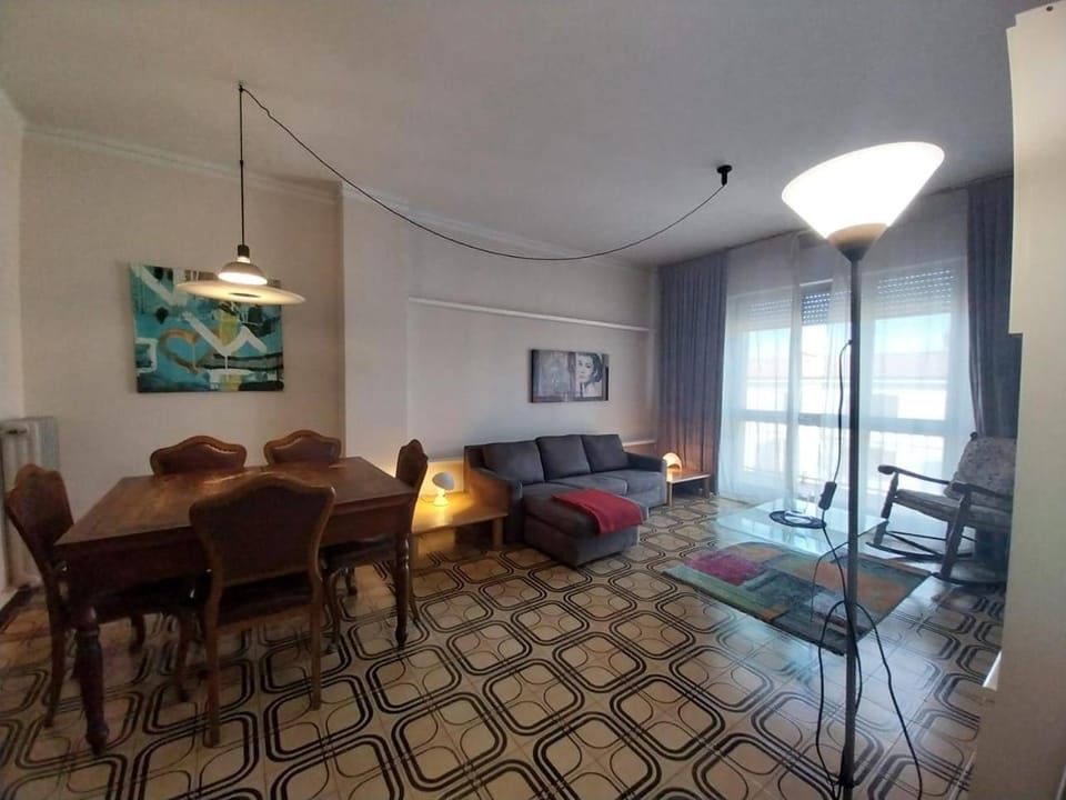 Communal lounge/ TV room, TV and multimedia, Living room, Seating area