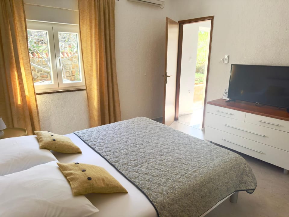 Apartments Maro Apartment in Lika-Senj County