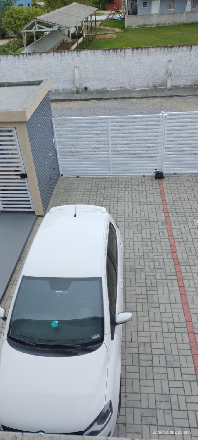 Quiet street view, Parking