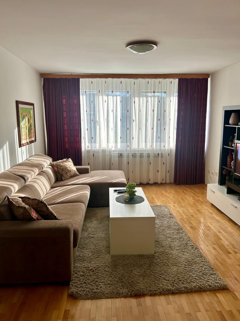 TV and multimedia, Living room, Seating area