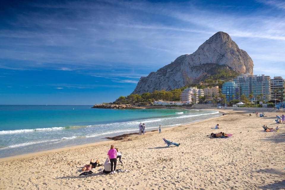 Nearby landmark, Spring, Day, People, Natural landscape, Beach, Evening entertainment, City view, Mountain view, Sea view, group of guests, sunbed