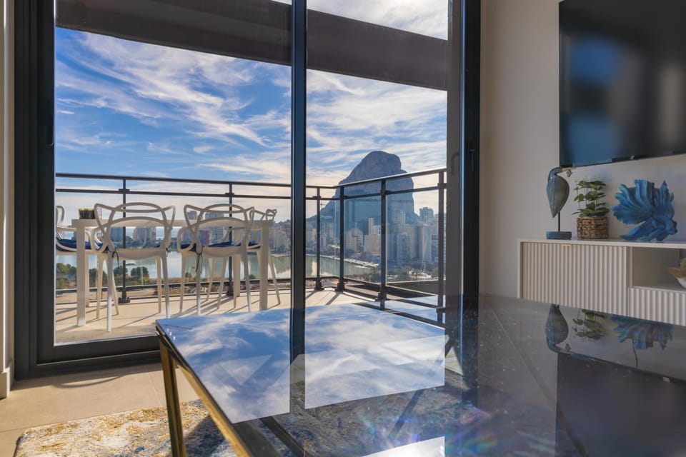 Patio, Day, View (from property/room), Balcony/Terrace, Dining area