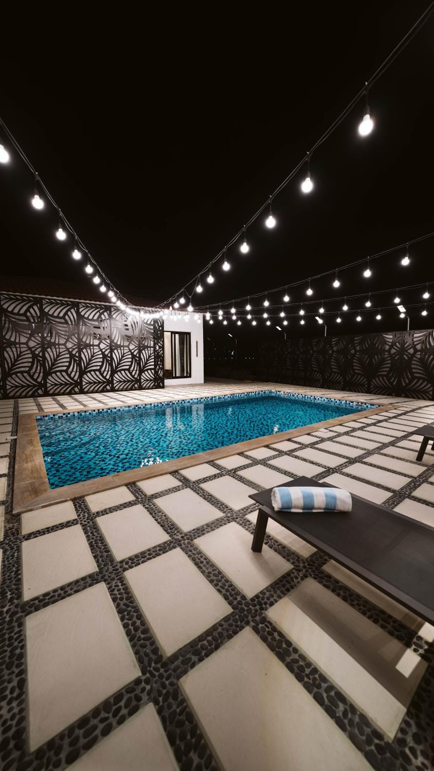 Pool view, Swimming pool