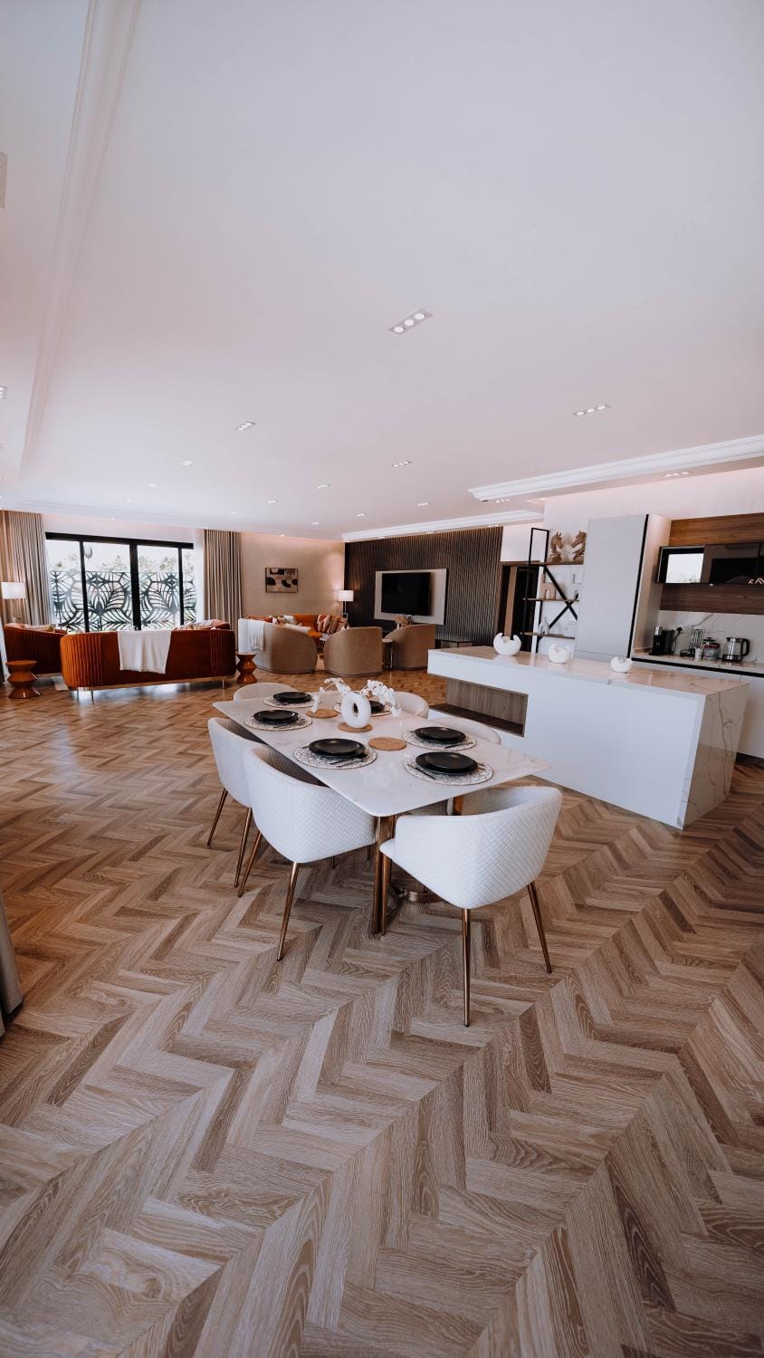 Kitchen or kitchenette, Living room, Seating area