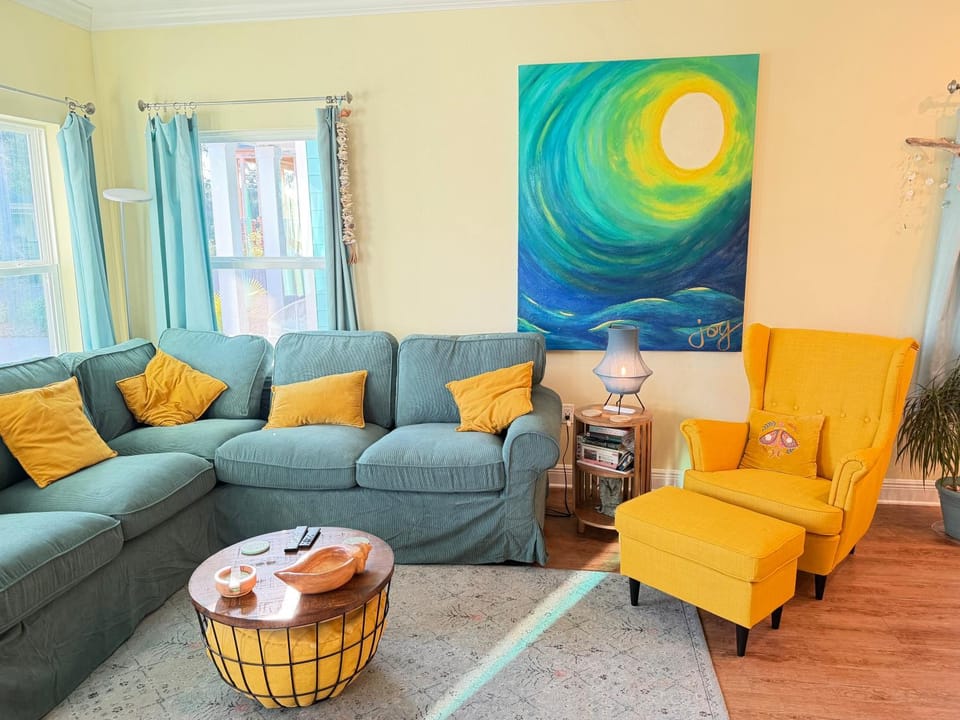 Living room, Photo of the whole room, Seating area