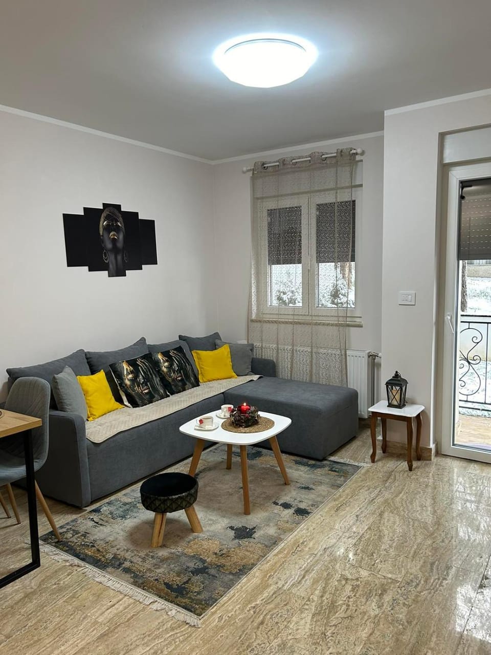 Communal lounge/ TV room, TV and multimedia, Living room, Seating area, Time of day