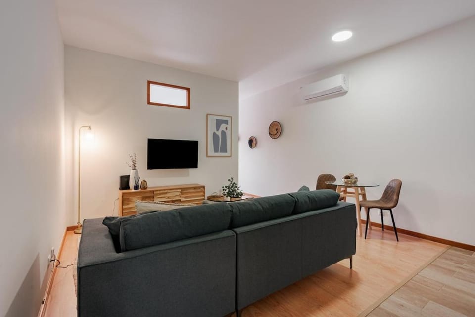 Modern studio near Metro Apartment in Matosinhos