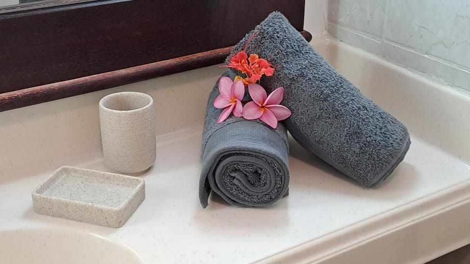 Bathroom, towels