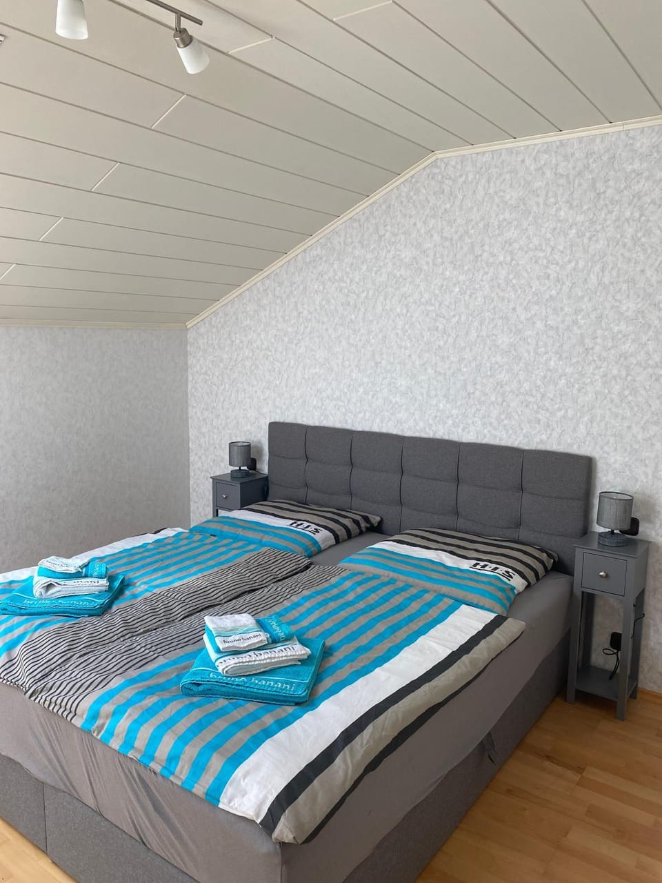 Property building, Living room, Bedroom
