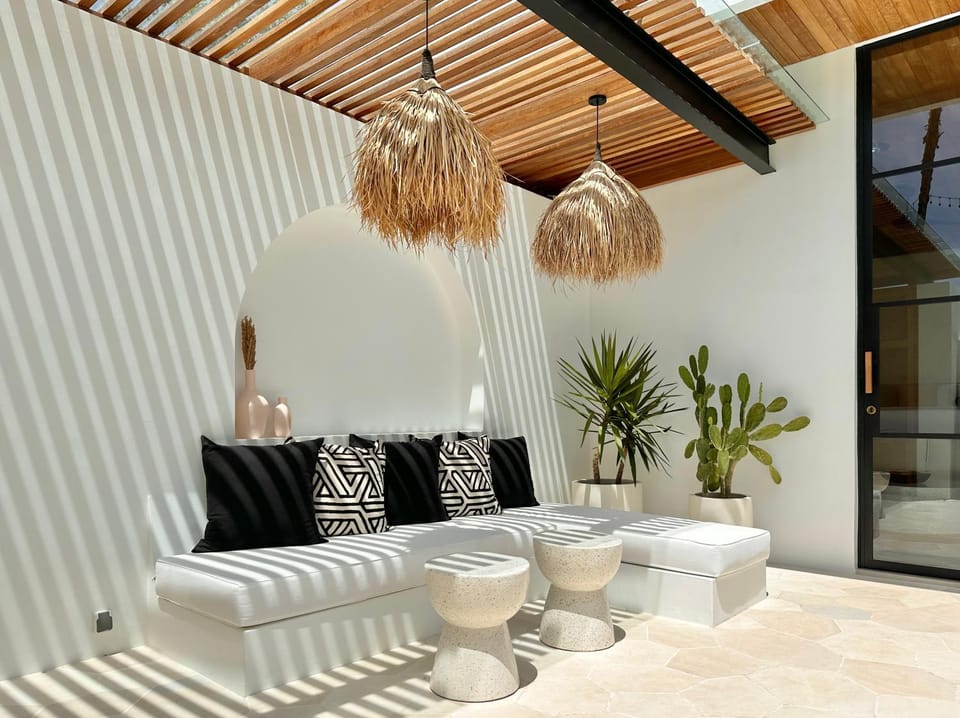 Patio, Balcony/Terrace, Seating area