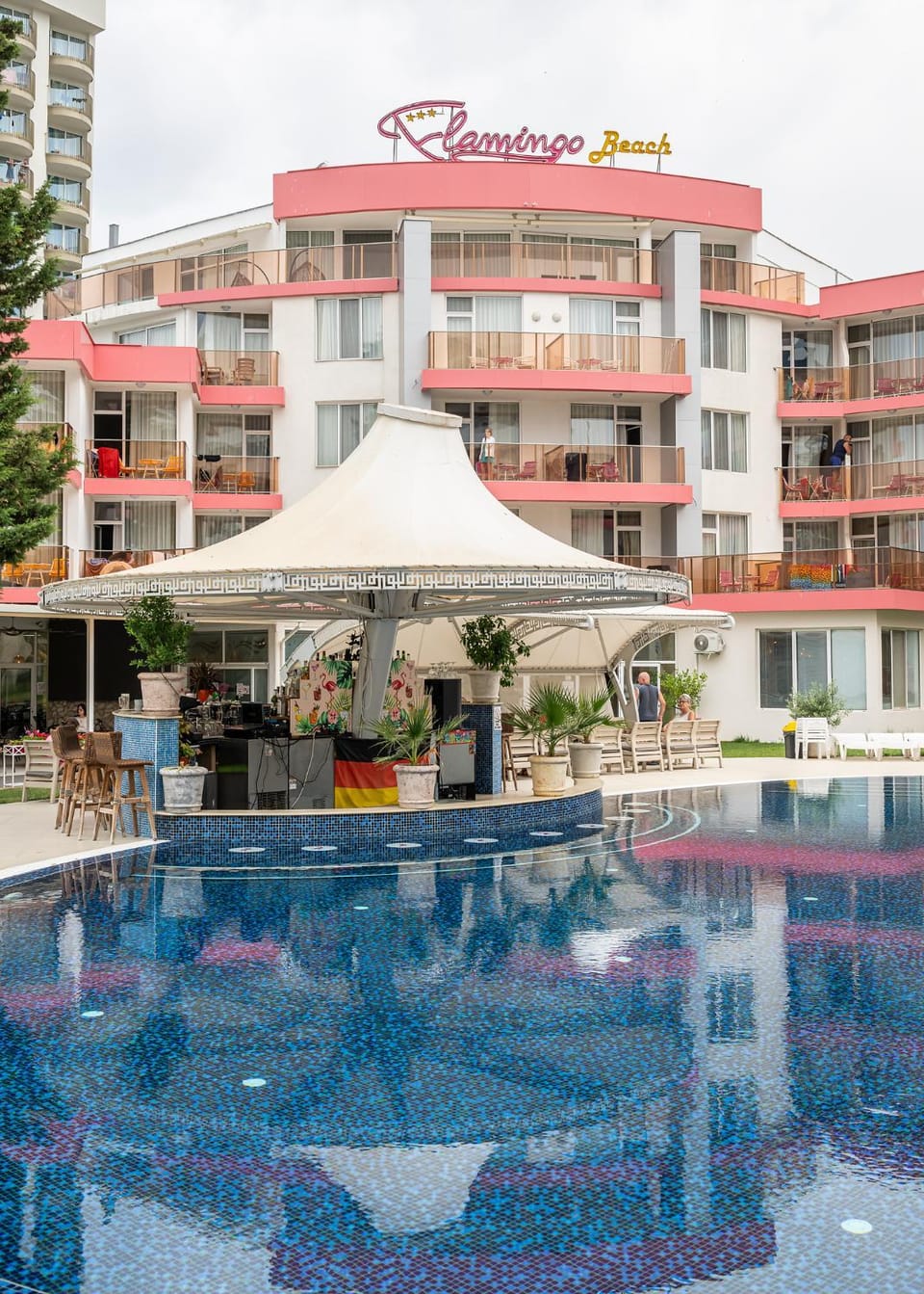 Swimming pool, Swimming pool