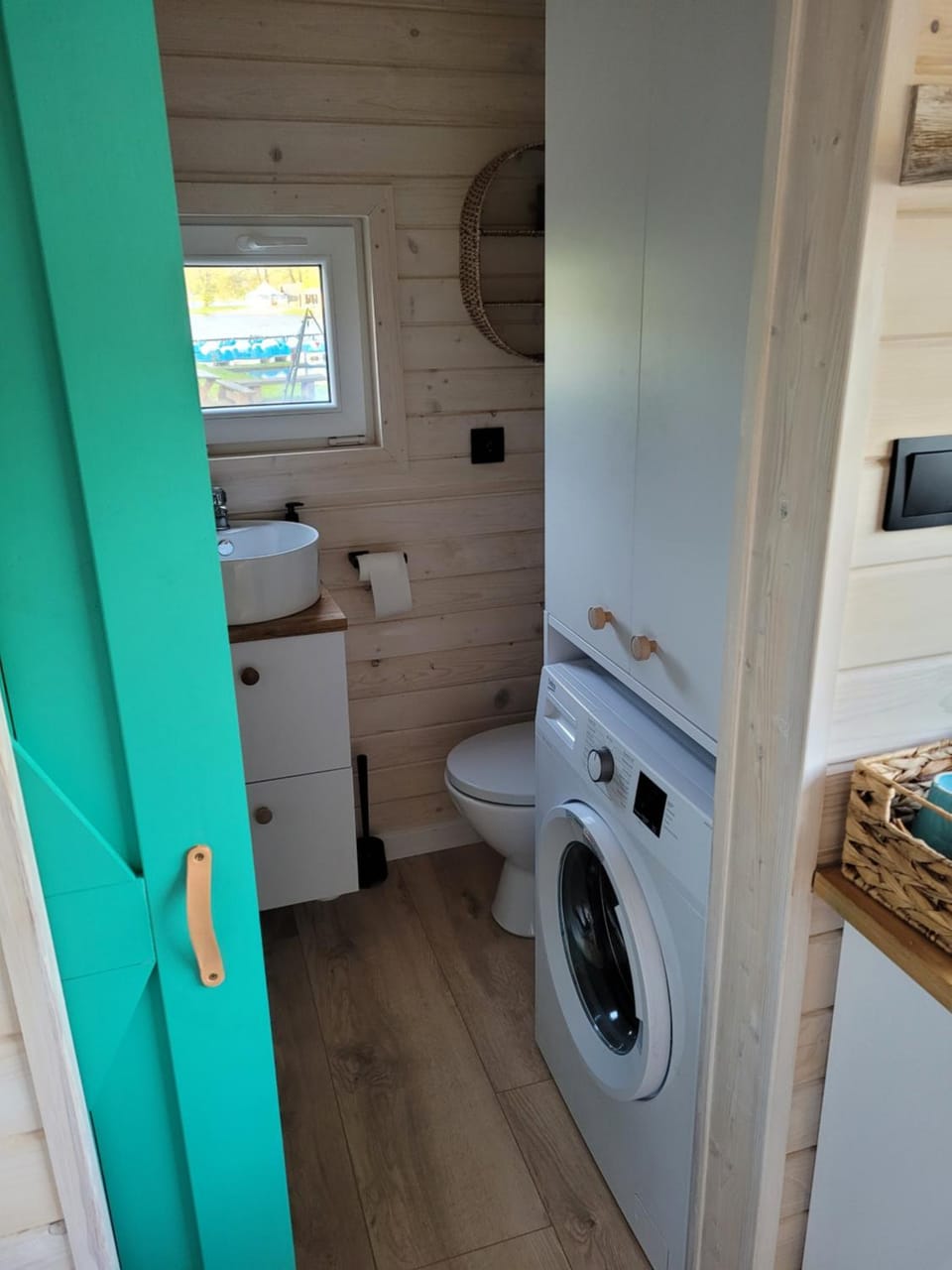 Toilet, Bathroom, washing machine