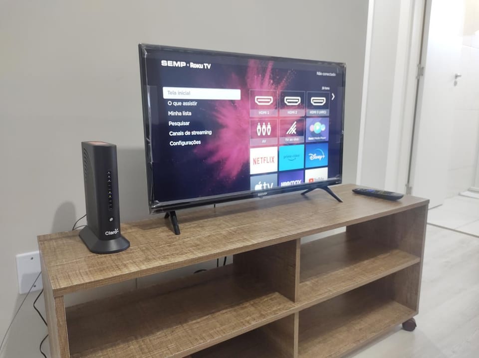 Ap 2 quartos amplos, com Ar condicionado central, Internet, Netflix e Garagem privativa Apartment in State of Paraná