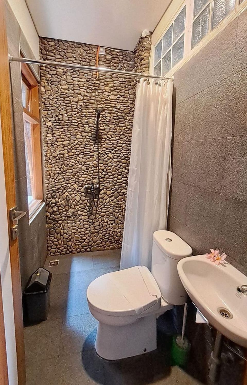 Shower, Toilet, bidet