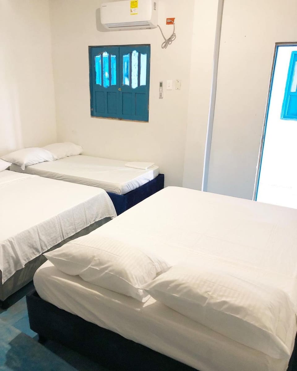 Bed, Photo of the whole room, Bedroom, air conditioner